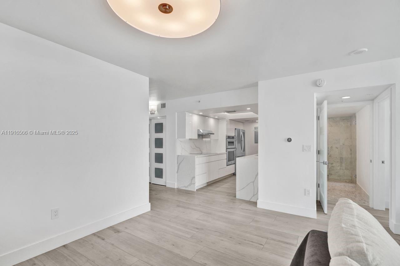 Real estate property located at 90 Alton Rd #1907, Miami-dade, Yacht Club At Portofino, Miami Beach, FL
