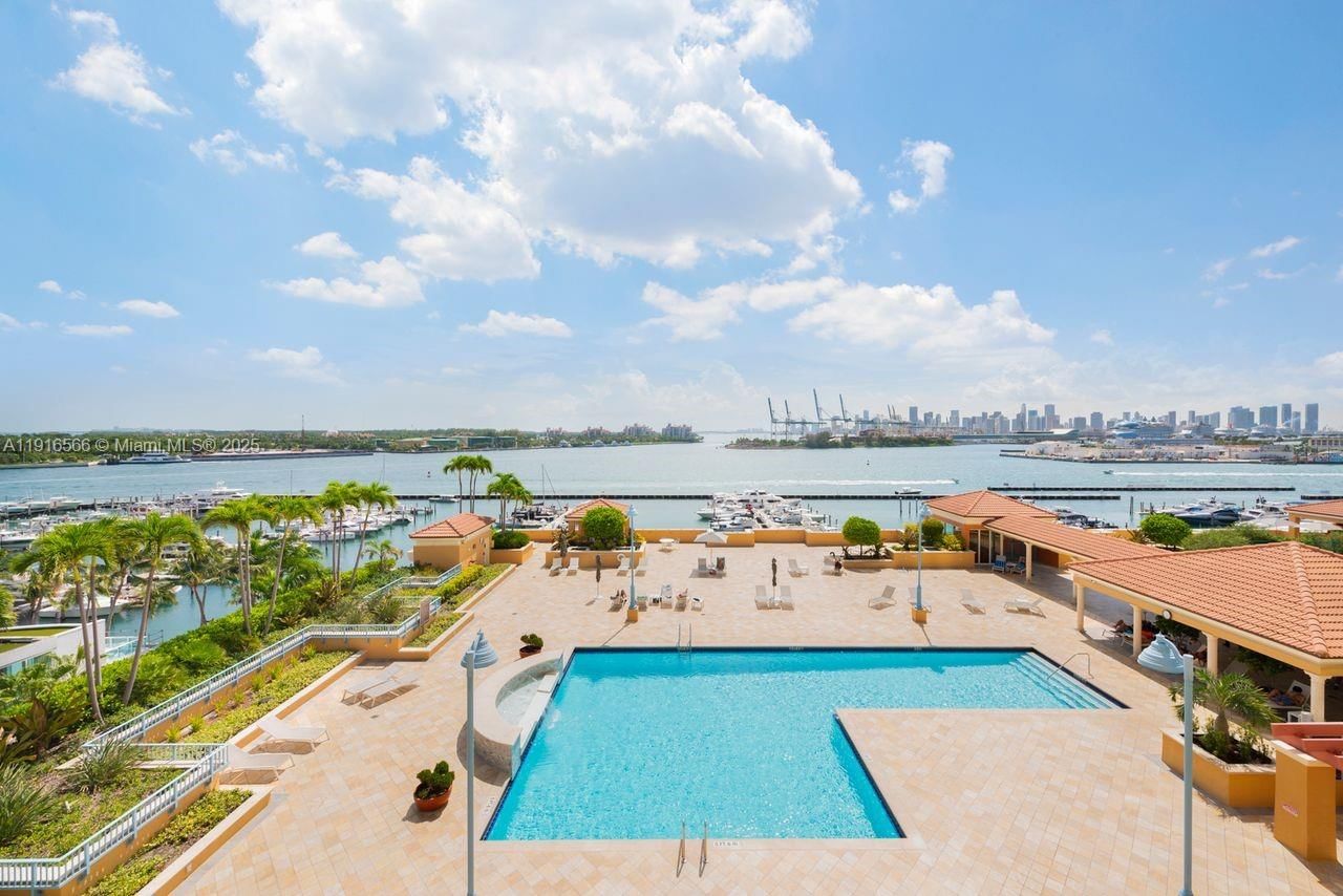 Real estate property located at 90 Alton Rd #1907, Miami-dade, Yacht Club At Portofino, Miami Beach, FL