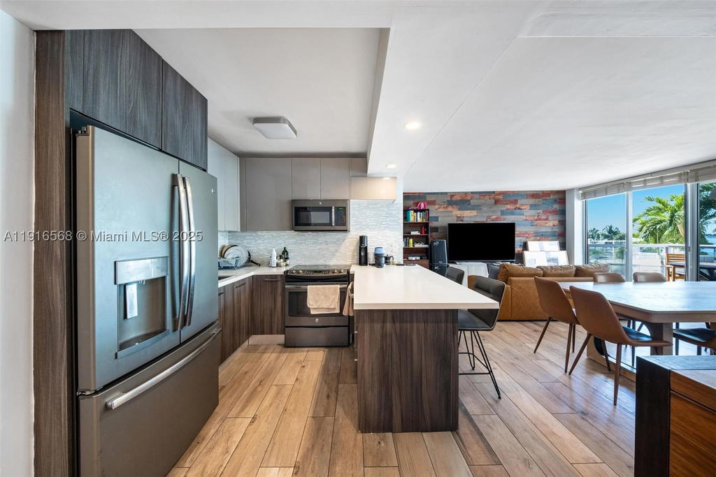 Real estate property located at 1541 Brickell Ave C406, Miami-dade, The Palace Condo, Miami, FL