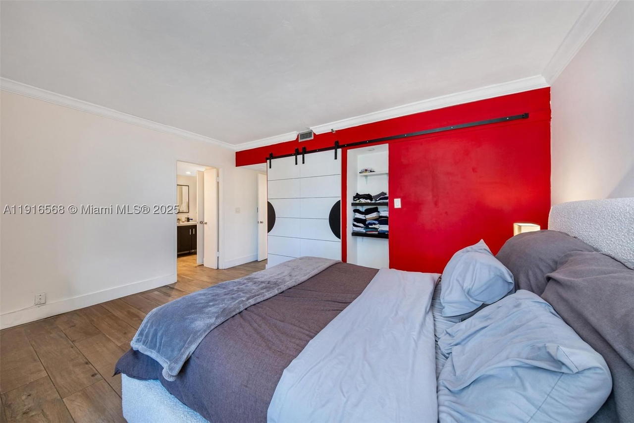 Real estate property located at 1541 Brickell Ave C406, Miami-dade, The Palace Condo, Miami, FL