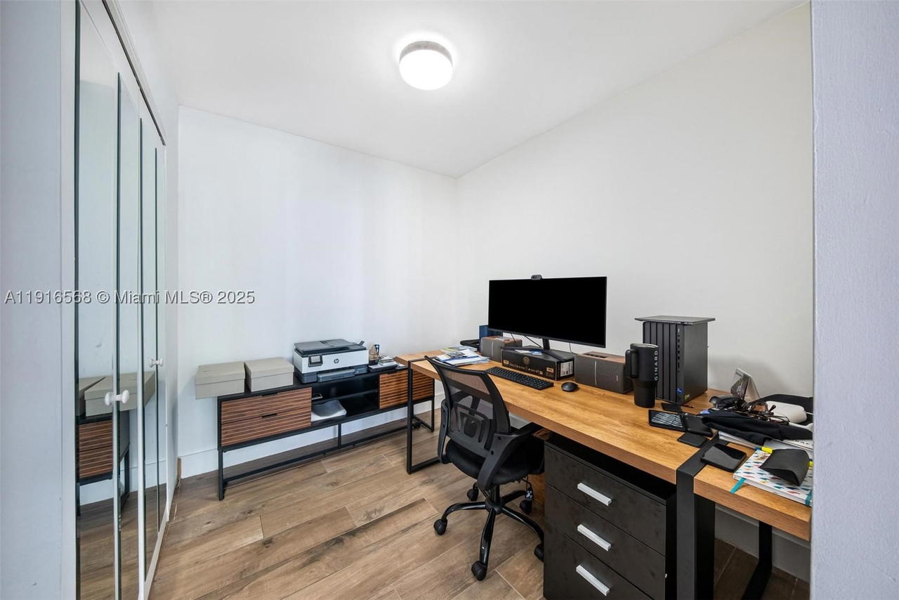 Real estate property located at 1541 Brickell Ave C406, Miami-dade, The Palace Condo, Miami, FL