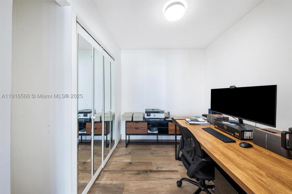 Real estate property located at 1541 Brickell Ave C406, Miami-dade, The Palace Condo, Miami, FL