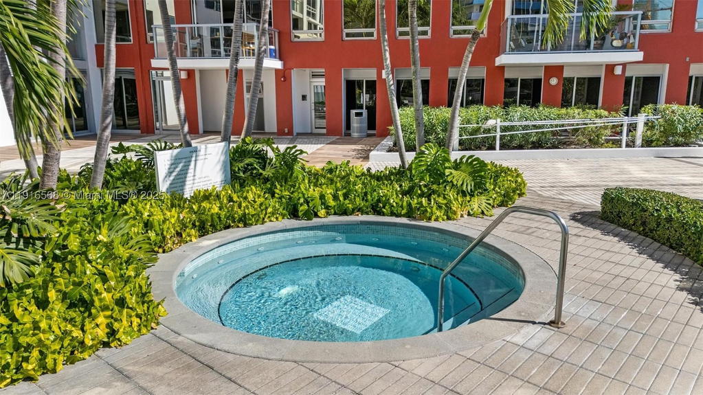 Real estate property located at 1541 Brickell Ave C406, Miami-dade, The Palace Condo, Miami, FL