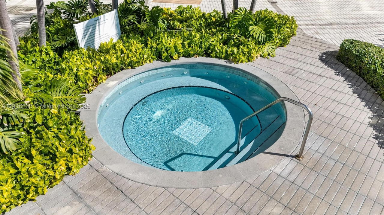 Real estate property located at 1541 Brickell Ave C406, Miami-dade, The Palace Condo, Miami, FL
