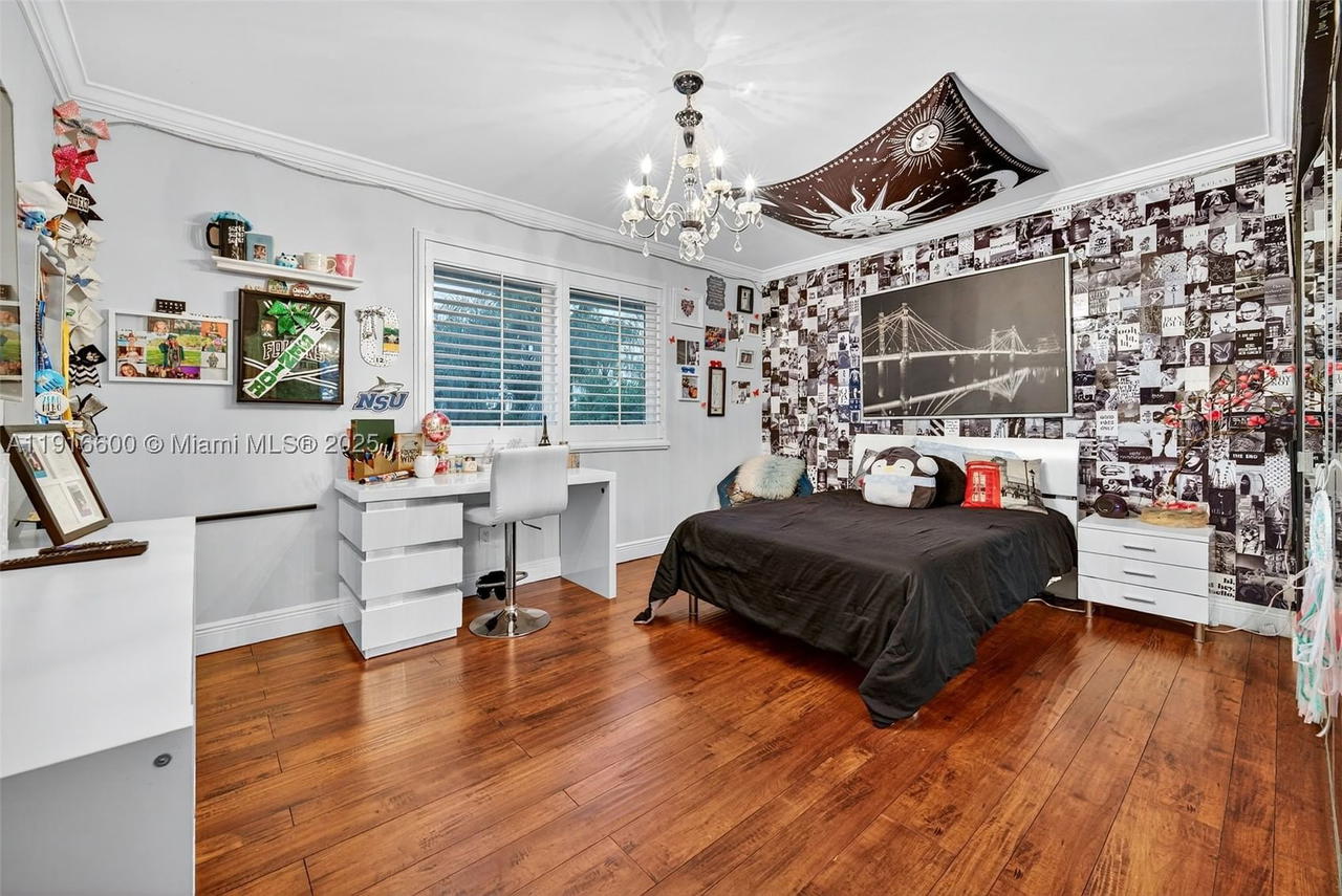 Real estate property located at 20230 7th St, Broward, Chapel Trail Replat, Pembroke Pines, FL