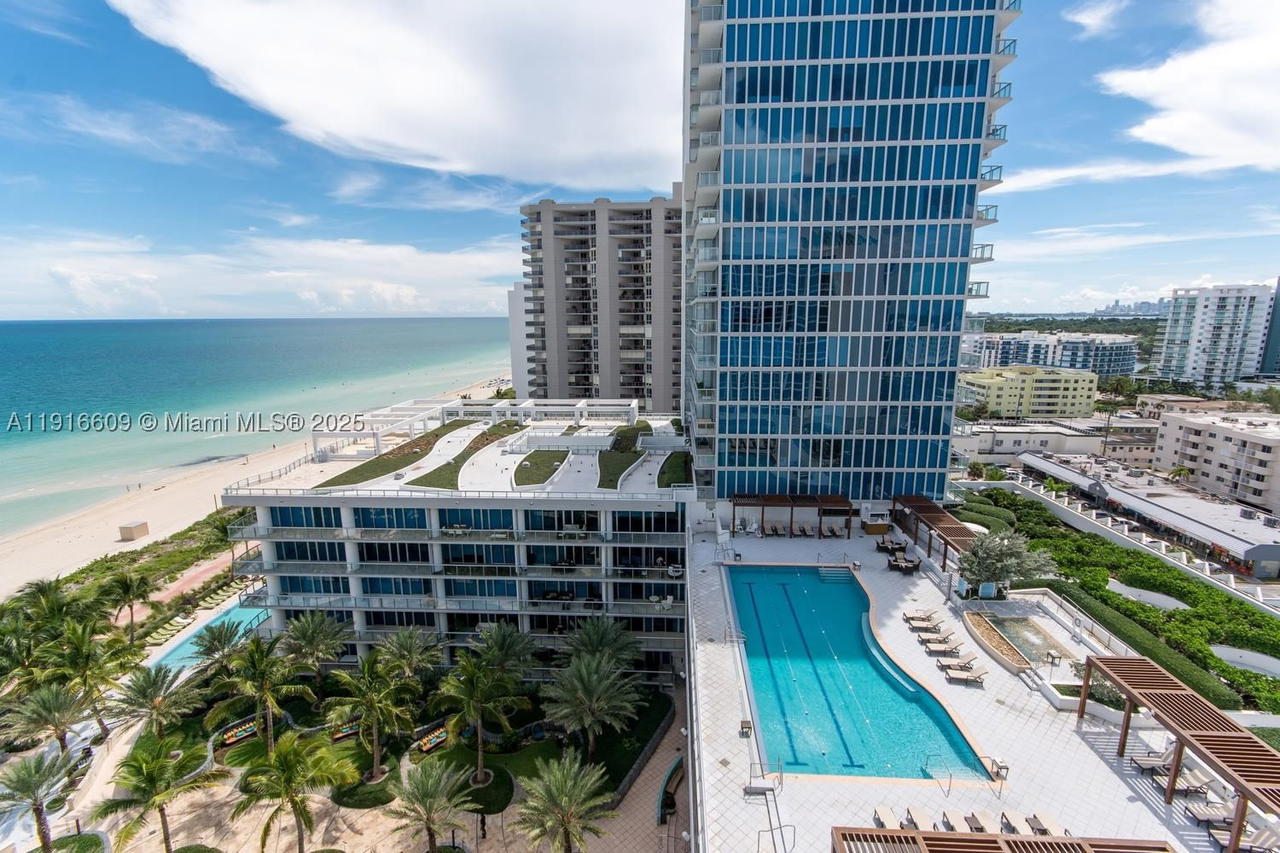Real estate property located at 6801 Collins Ave PH06, Miami-dade, Central Carillon Beach Co, Miami Beach, FL