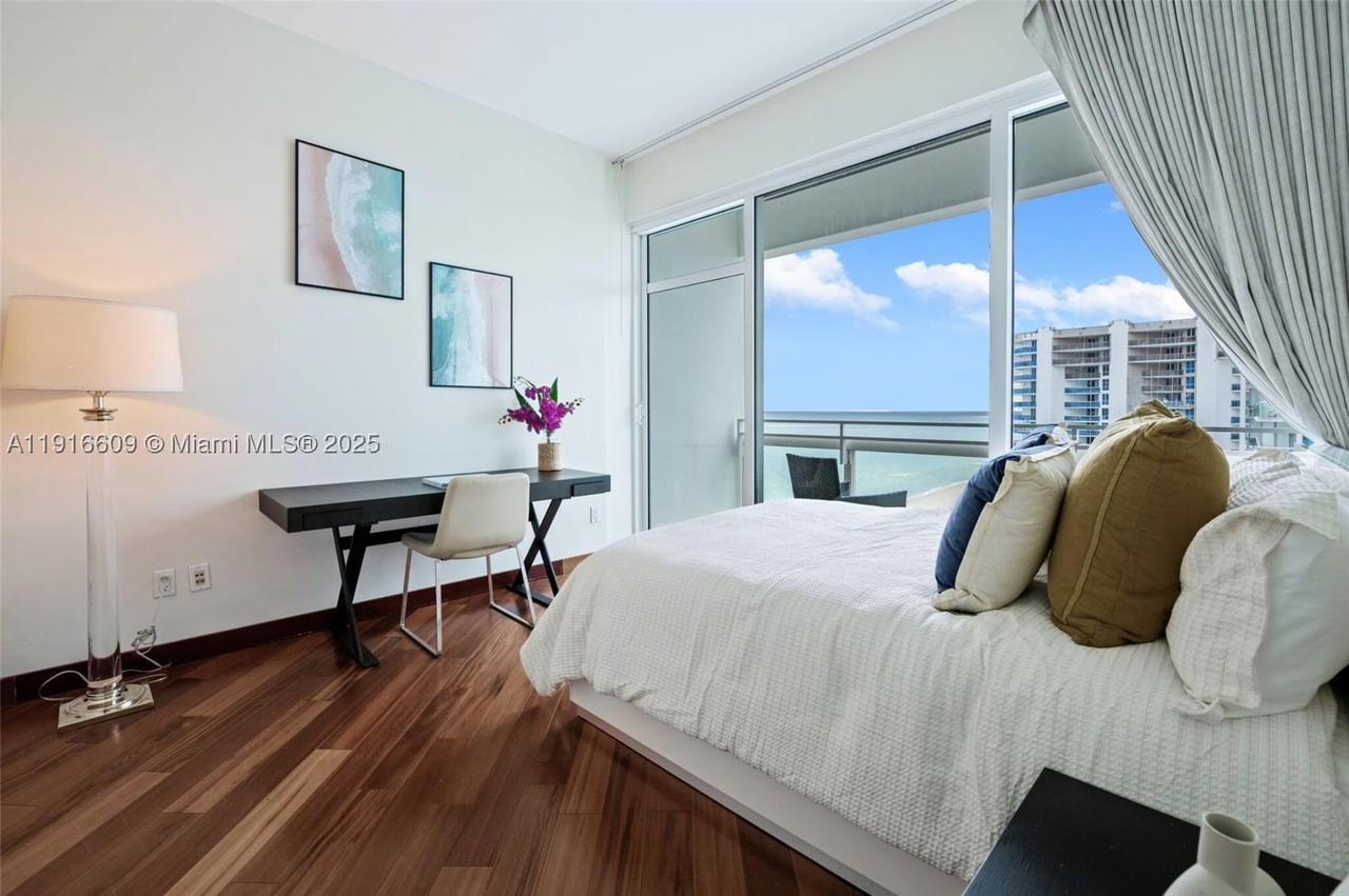 Real estate property located at 6801 Collins Ave PH06, Miami-dade, Central Carillon Beach Co, Miami Beach, FL