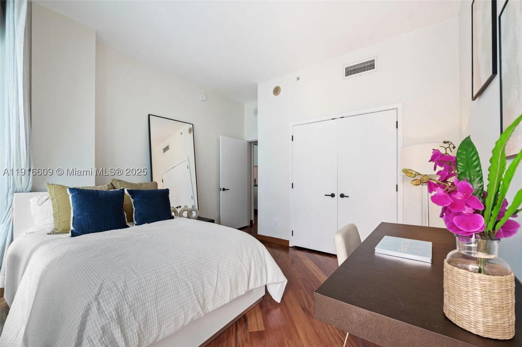Real estate property located at 6801 Collins Ave PH06, Miami-dade, Central Carillon Beach Co, Miami Beach, FL