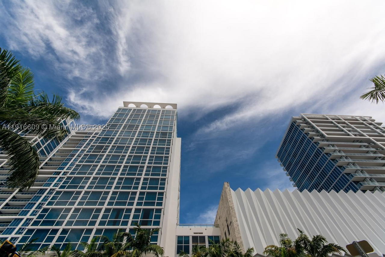 Real estate property located at 6801 Collins Ave PH06, Miami-dade, Central Carillon Beach Co, Miami Beach, FL