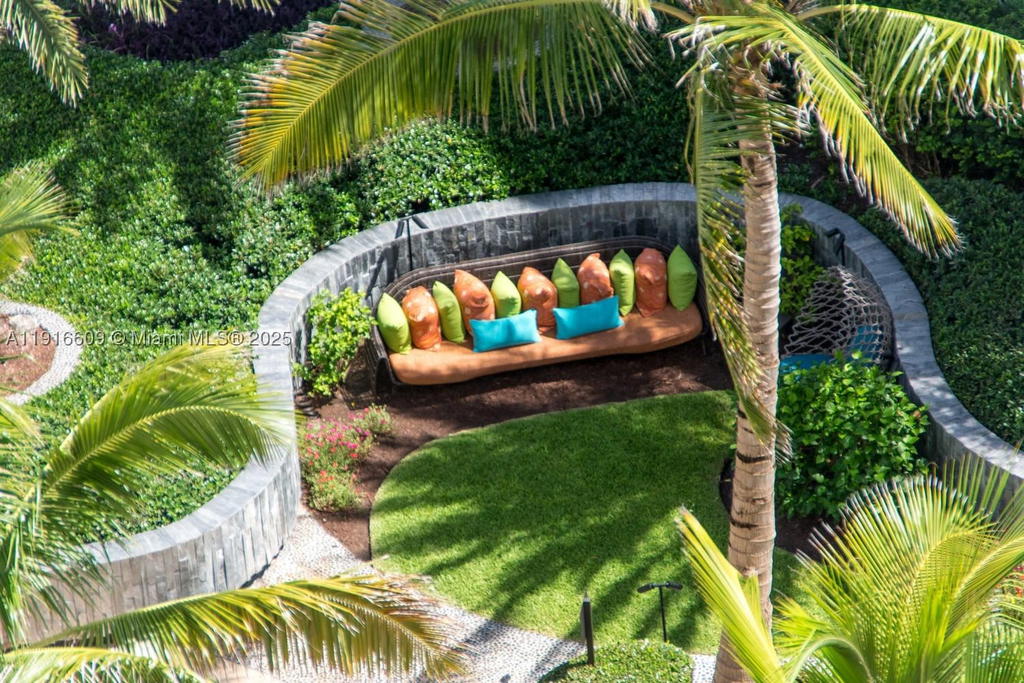Real estate property located at 6801 Collins Ave PH06, Miami-dade, Central Carillon Beach Co, Miami Beach, FL
