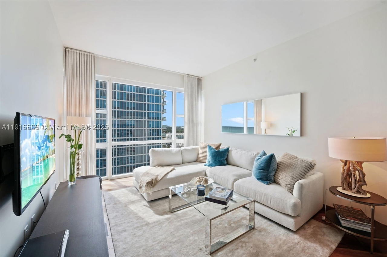 Real estate property located at 6801 Collins Ave PH06, Miami-dade, Central Carillon Beach Co, Miami Beach, FL