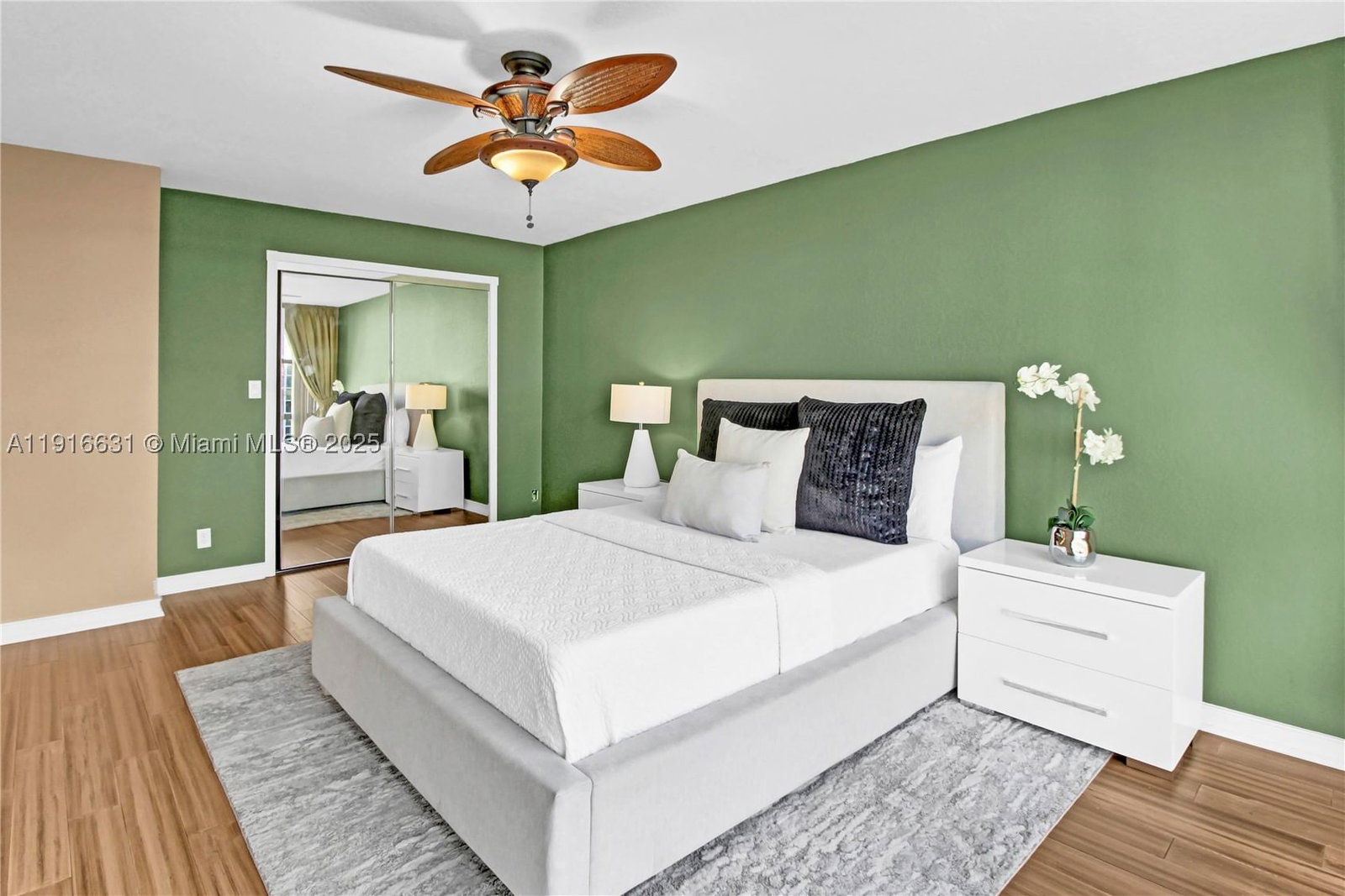 Real estate property located at 800 Parkview Dr #821, Broward, Oceanview Park Condo, Hallandale Beach, FL