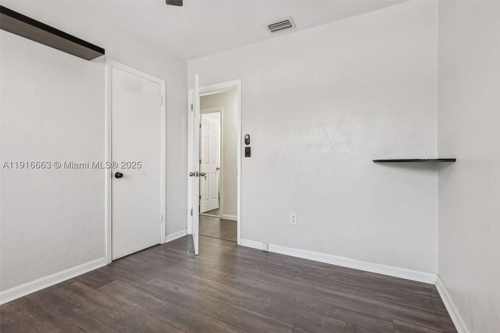Real estate property located at 6230 2nd Ave, Miami-dade, Gratigny Shores, Hialeah, FL
