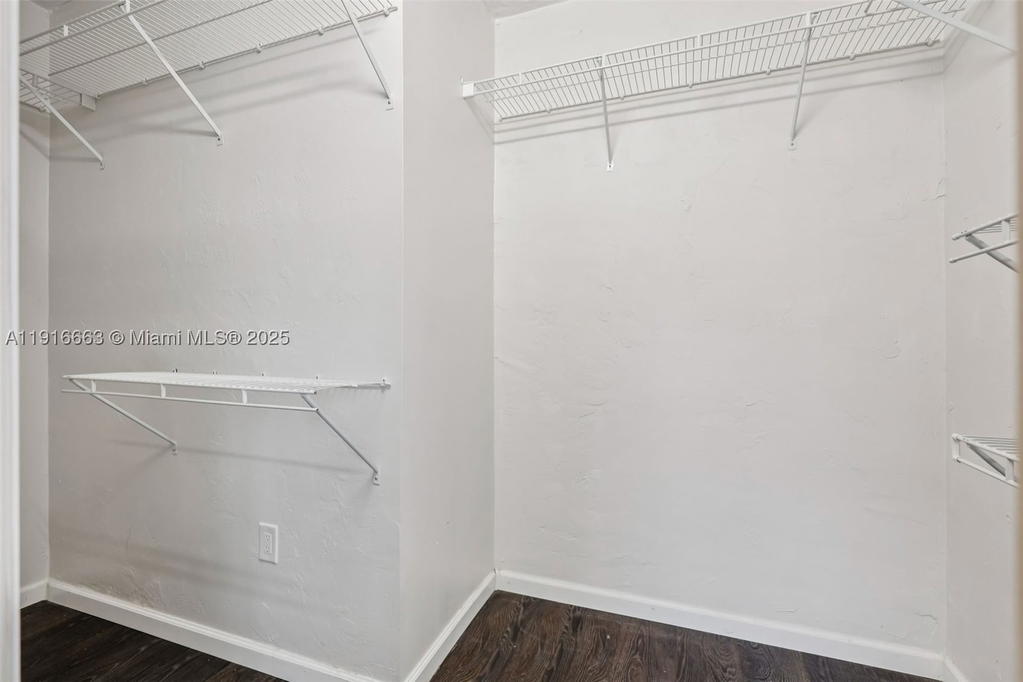 Real estate property located at 6230 2nd Ave, Miami-dade, Gratigny Shores, Hialeah, FL