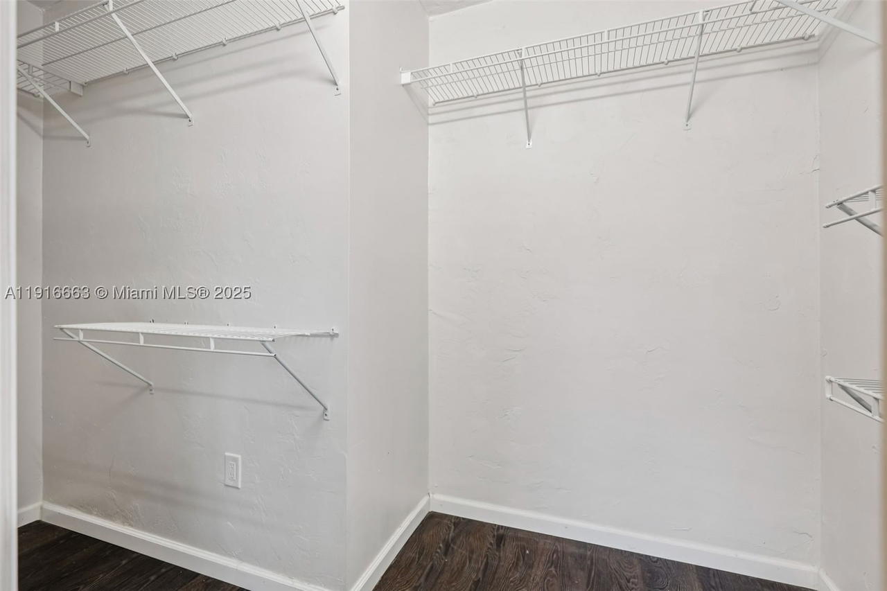 Real estate property located at 6230 2nd Ave, Miami-dade, Gratigny Shores, Hialeah, FL