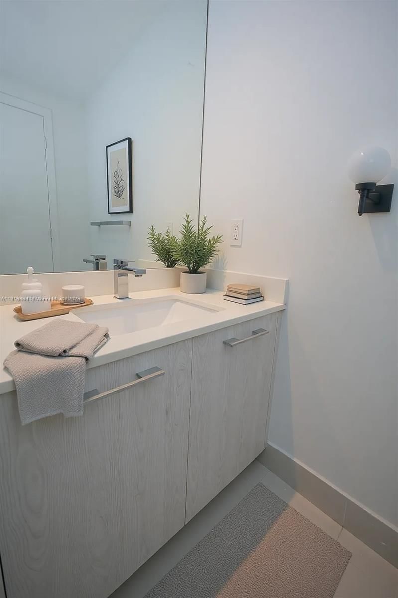 Real estate property located at 45 9th St #1504, Miami-dade, Brickell Heights East Con, Miami, FL