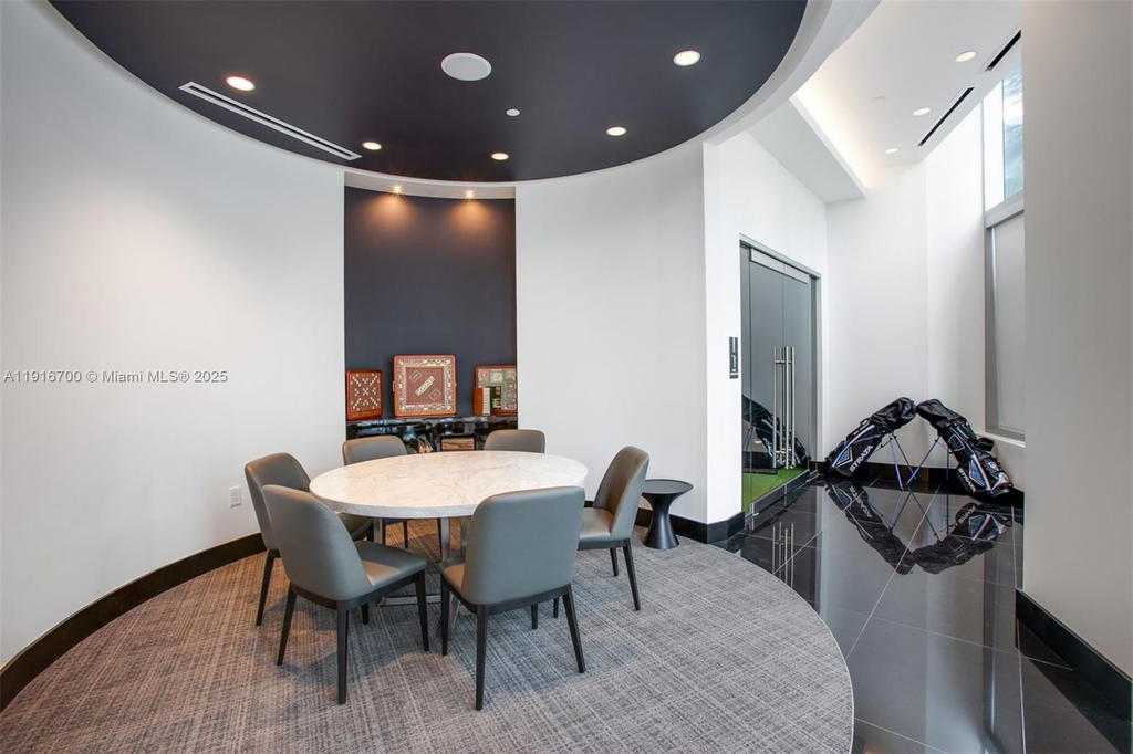 Real estate property located at 851 1ST Ave #1810, Miami-dade, Paramount Miami Worldcente, Miami, FL