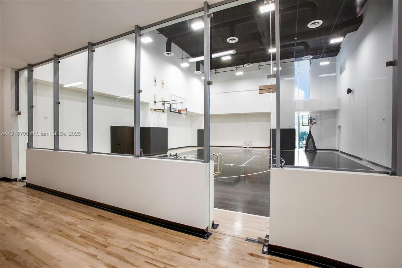 Real estate property located at 851 1ST Ave #1810, Miami-dade, Paramount Miami Worldcente, Miami, FL