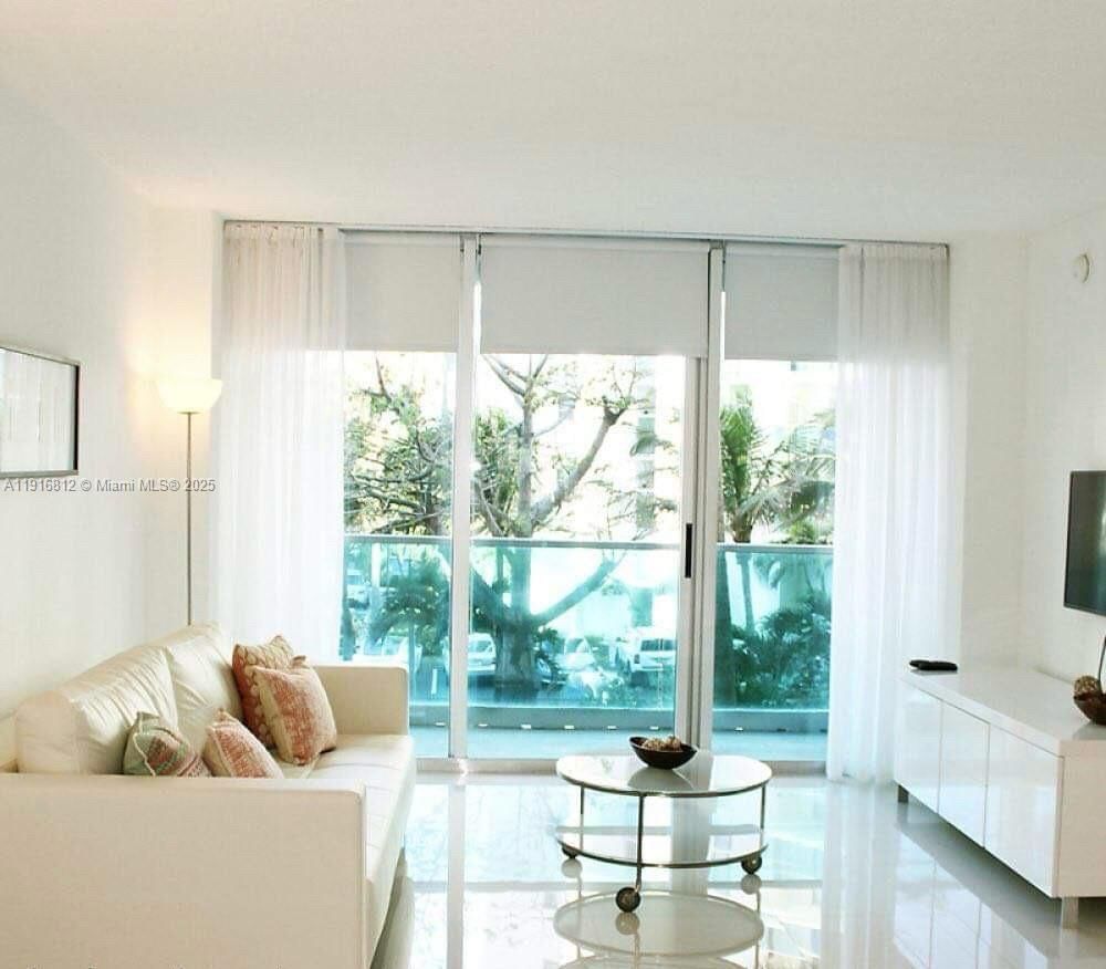 Real estate property located at 4001 Ocean Dr #2H, Broward, Sian Ocean Residences Con, Hollywood, FL
