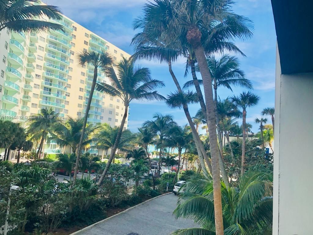 Real estate property located at 4001 Ocean Dr #2H, Broward, Sian Ocean Residences Con, Hollywood, FL