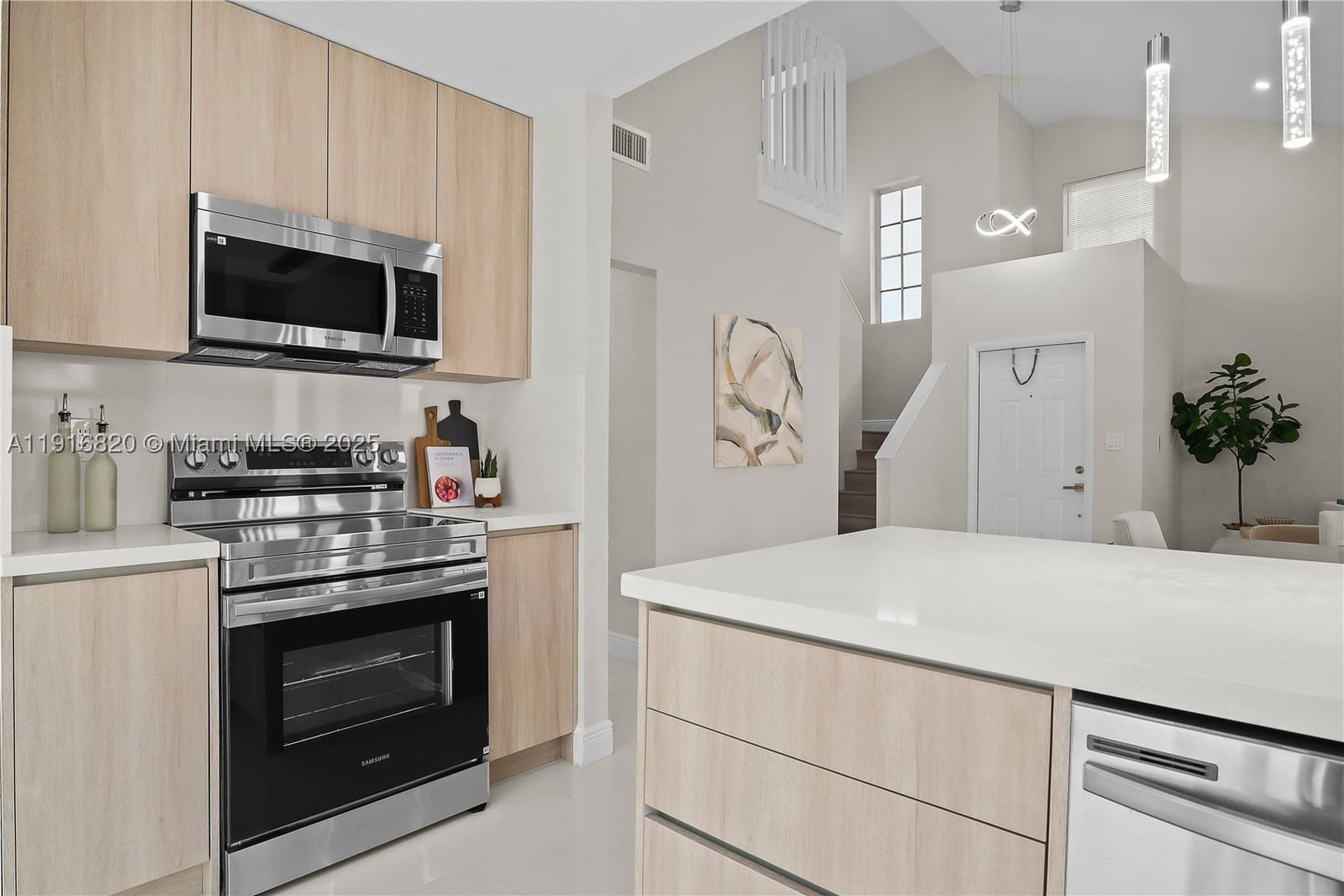 Real estate property located at 1223 125th Ter, Broward, Savannah Plat 3, Sunrise, FL