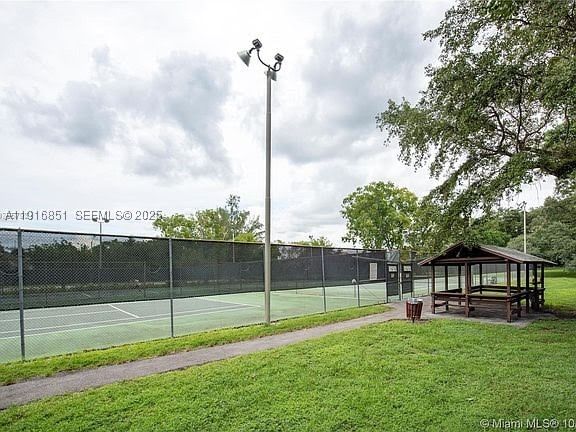 Real estate property located at 9230 Lagoon Pl #310, Broward, Poinciana 11 Pine Island, Davie, FL