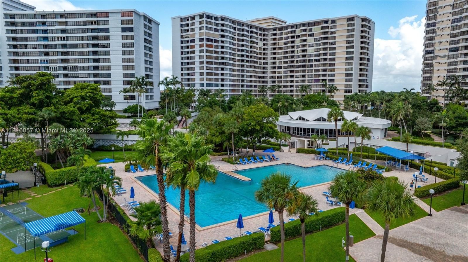 Real estate property located at 2500 Parkview Dr #517, Broward, Olympus Condo Phase, Hallandale Beach, FL
