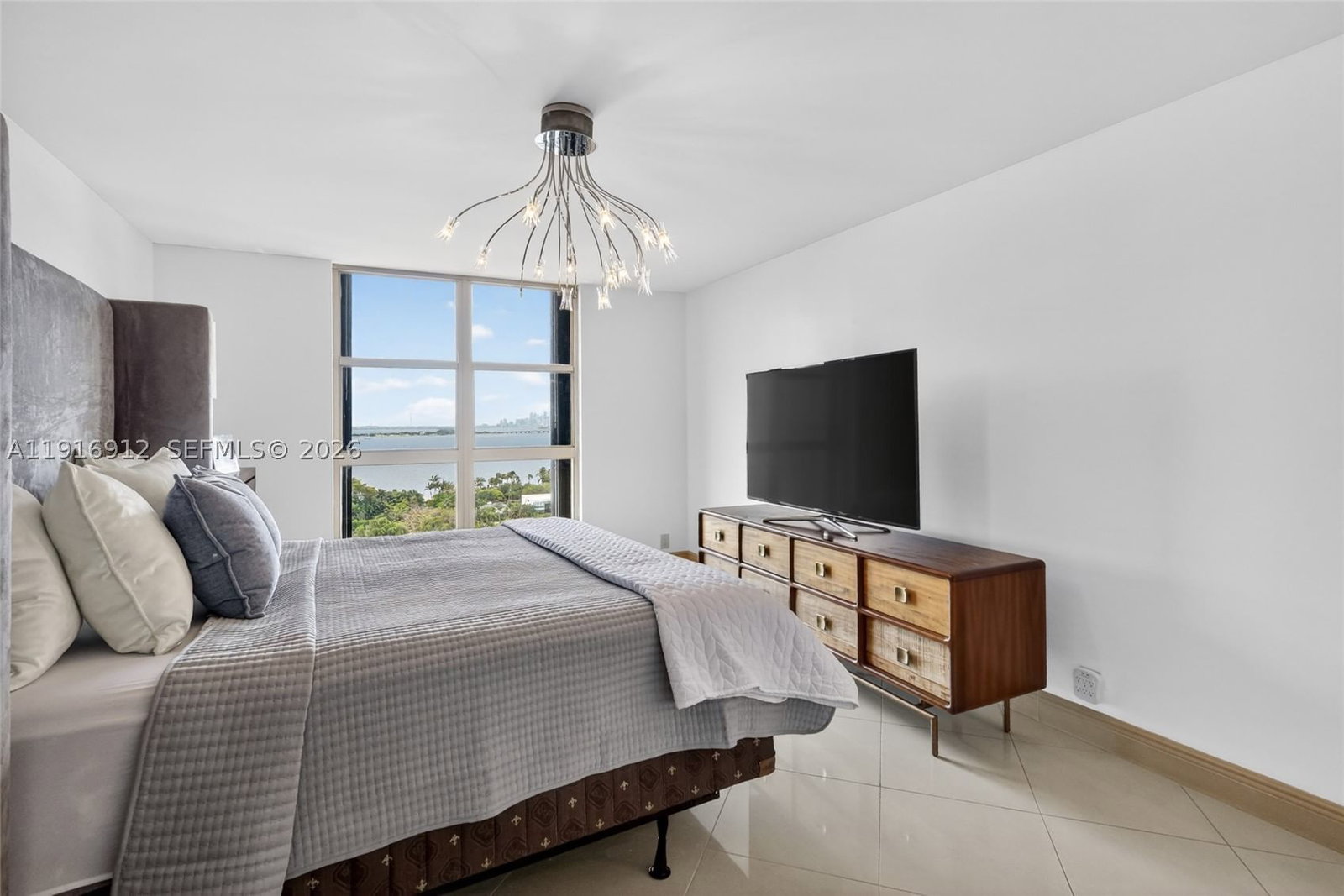 Real estate property located at 4000 Towerside Ter #1612, Miami-dade, The Towers Of Quayside Co, Miami, FL