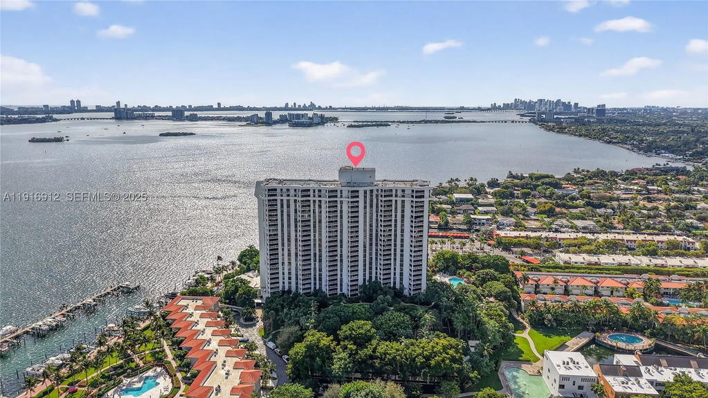 Real estate property located at 4000 Towerside Ter #1612, Miami-dade, The Towers Of Quayside Co, Miami, FL