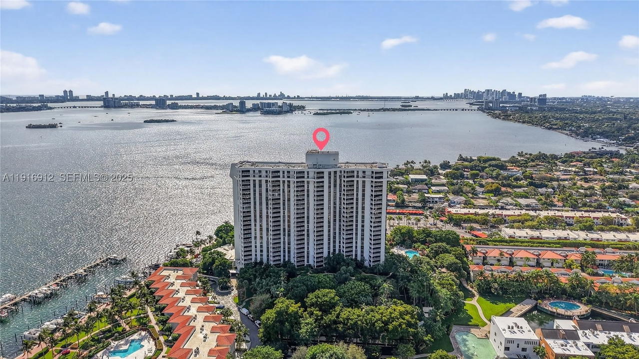 Real estate property located at 4000 Towerside Ter #1612, Miami-dade, The Towers Of Quayside Co, Miami, FL