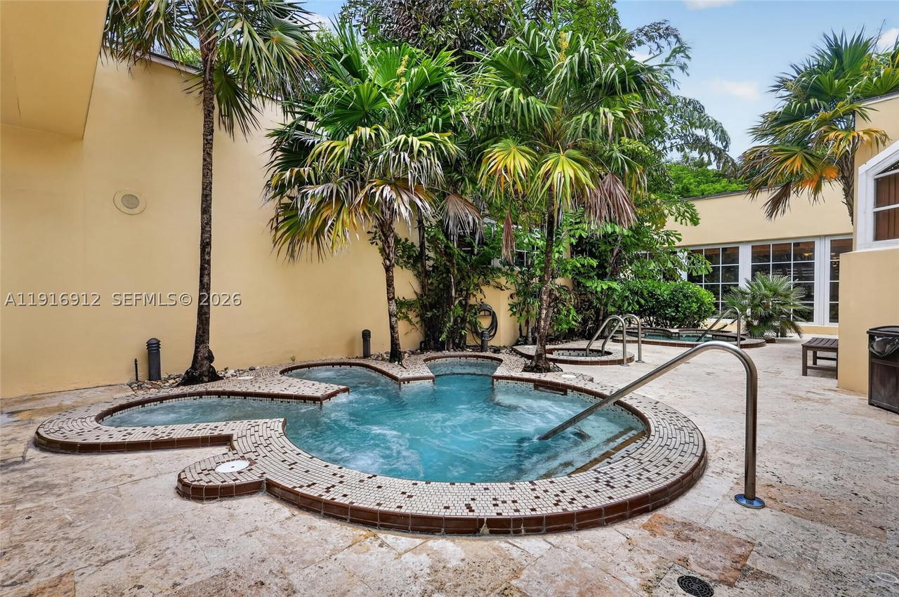 Real estate property located at 4000 Towerside Ter #1612, Miami-dade, The Towers Of Quayside Co, Miami, FL