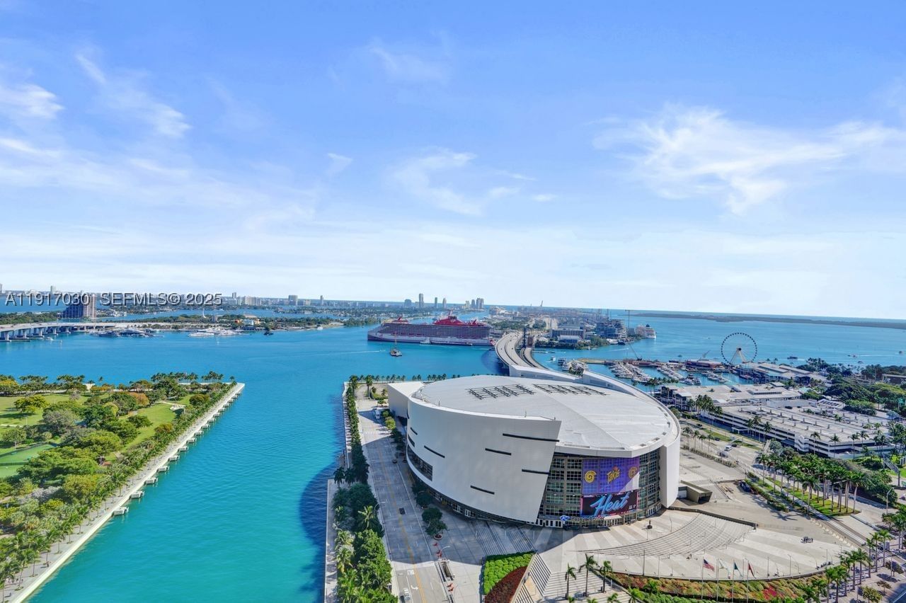 Real estate property located at 888 Biscayne Blvd #2904, Miami-dade, Marinablue Condo, Miami, FL