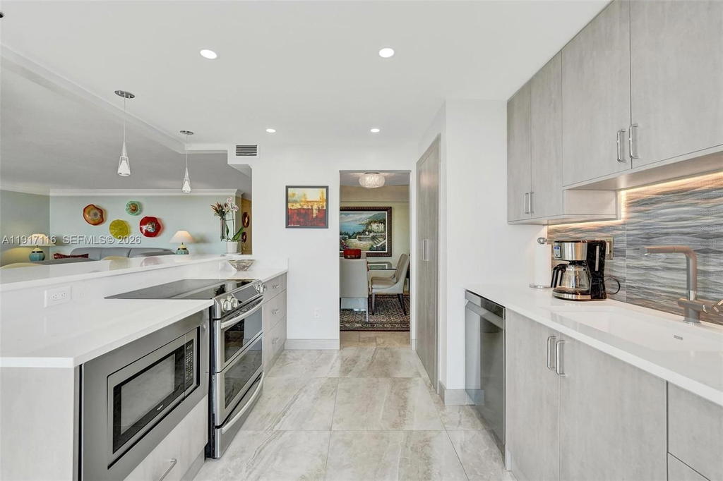 Real estate property located at 1901 Ocean Blvd #12B, Broward, Shore Club Condo, Fort Lauderdale, FL