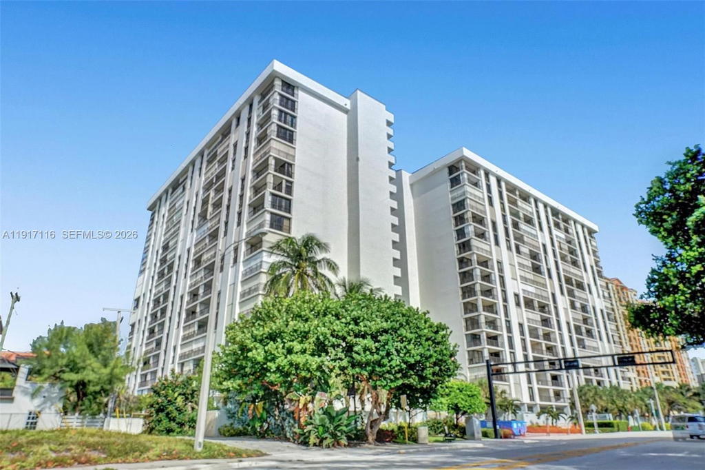Real estate property located at 1901 Ocean Blvd #12B, Broward, Shore Club Condo, Fort Lauderdale, FL