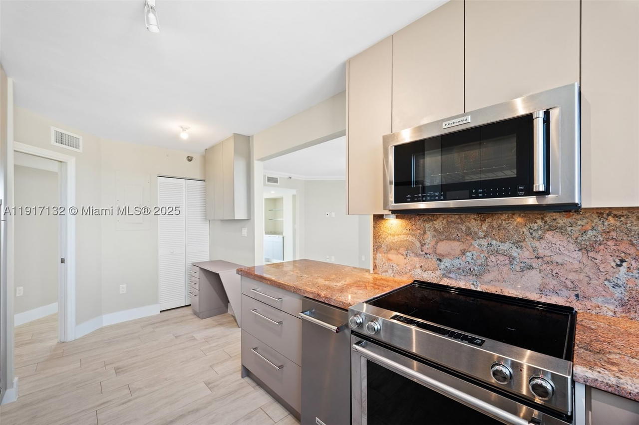 Real estate property located at 441 Valencia Ave #1201, Miami-dade, Gables Laroc Condo, Coral Gables, FL