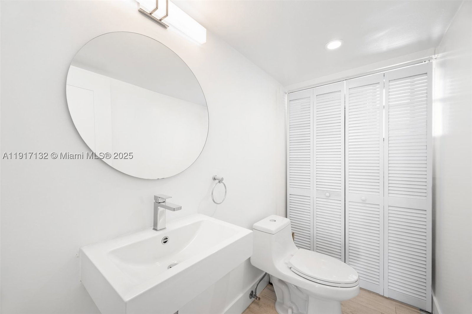 Real estate property located at 441 Valencia Ave #1201, Miami-dade, Gables Laroc Condo, Coral Gables, FL