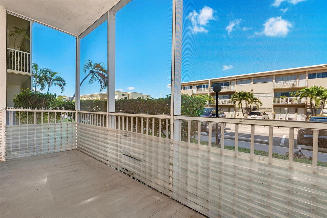 Real estate property located at 16800 15th Ave #115, Miami-dade, Fountainview Condo No 5, Miami, FL