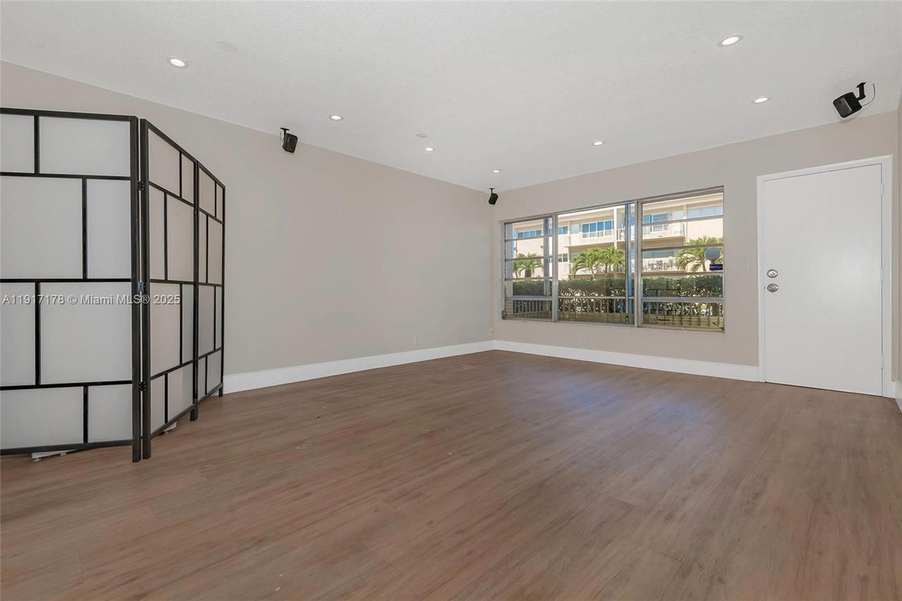 Real estate property located at 16800 15th Ave #115, Miami-dade, Fountainview Condo No 5, Miami, FL