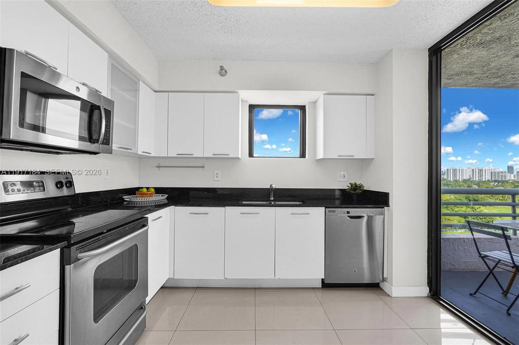 Real estate property located at 3300 191st St #1007, Miami-dade, Parc Central Aventura Sou, Aventura, FL