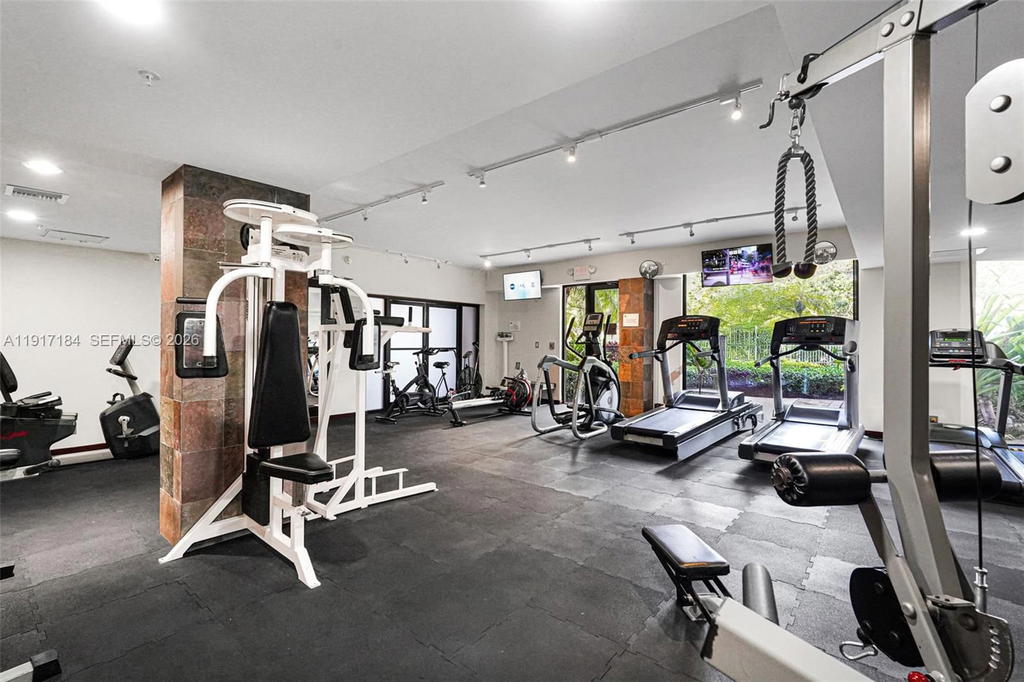 Real estate property located at 3300 191st St #1007, Miami-dade, Parc Central Aventura Sou, Aventura, FL