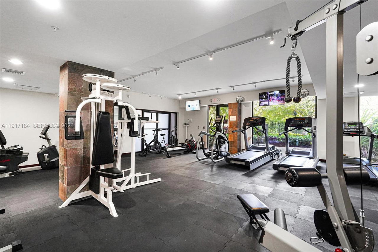 Real estate property located at 3300 191st St #1007, Miami-dade, Parc Central Aventura Sou, Aventura, FL