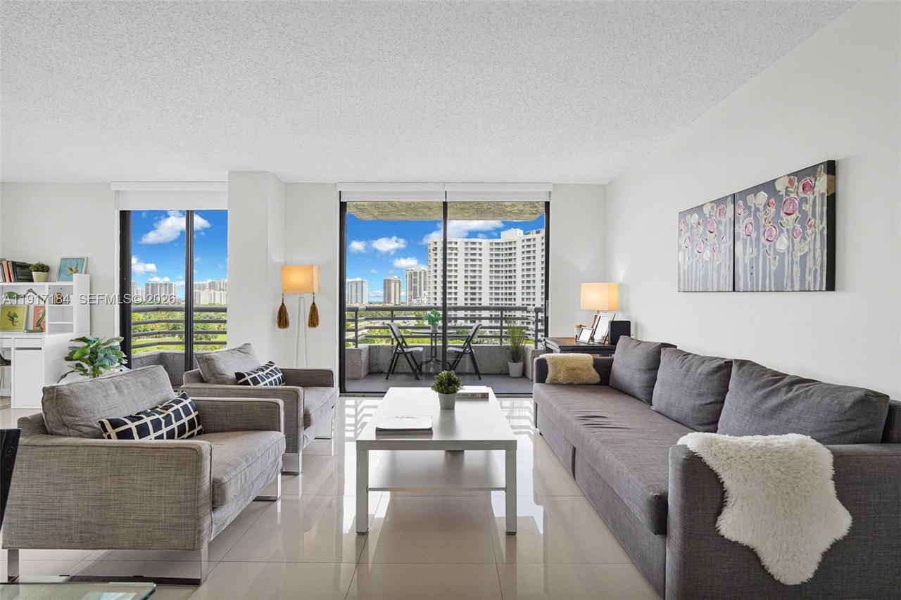 Real estate property located at 3300 191st St #1007, Miami-dade, Parc Central Aventura Sou, Aventura, FL
