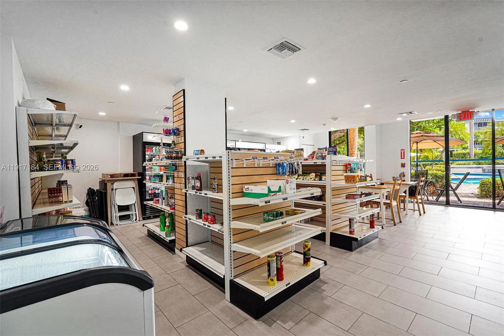 Real estate property located at 3300 191st St #1007, Miami-dade, Parc Central Aventura Sou, Aventura, FL