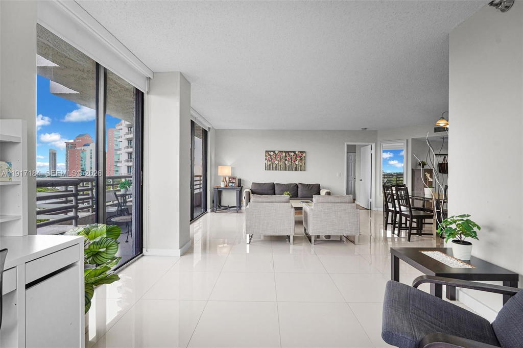 Real estate property located at 3300 191st St #1007, Miami-dade, Parc Central Aventura Sou, Aventura, FL