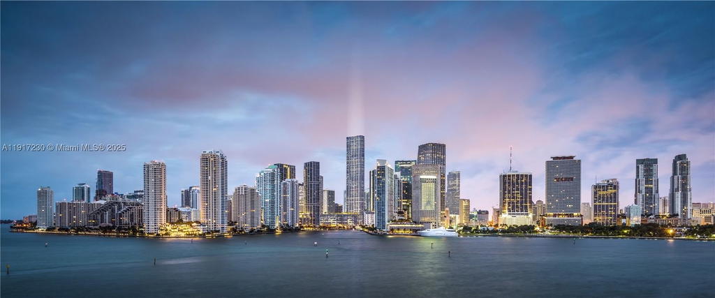 Real estate property located at 99 5th St UPH7201, Miami-dade, Baccarat Residences, Miami, FL