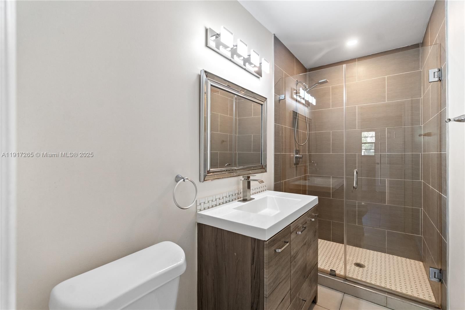 Real estate property located at 6241 116th Pl B, Miami-dade, Snapper Village Condo Pha, Miami, FL