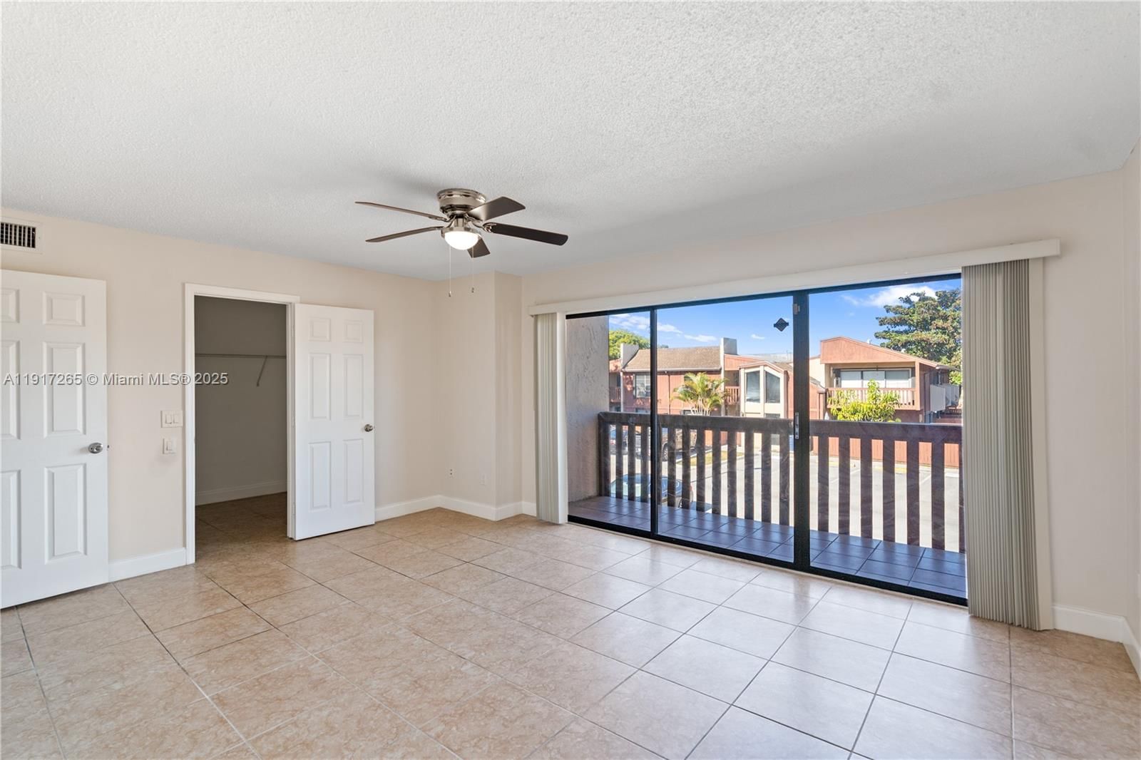 Real estate property located at 6241 116th Pl B, Miami-dade, Snapper Village Condo Pha, Miami, FL