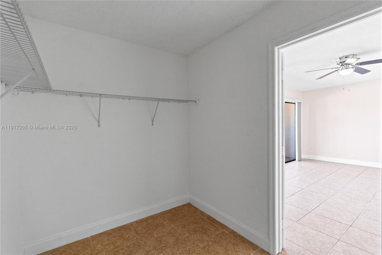 Real estate property located at 6241 116th Pl B, Miami-dade, Snapper Village Condo Pha, Miami, FL