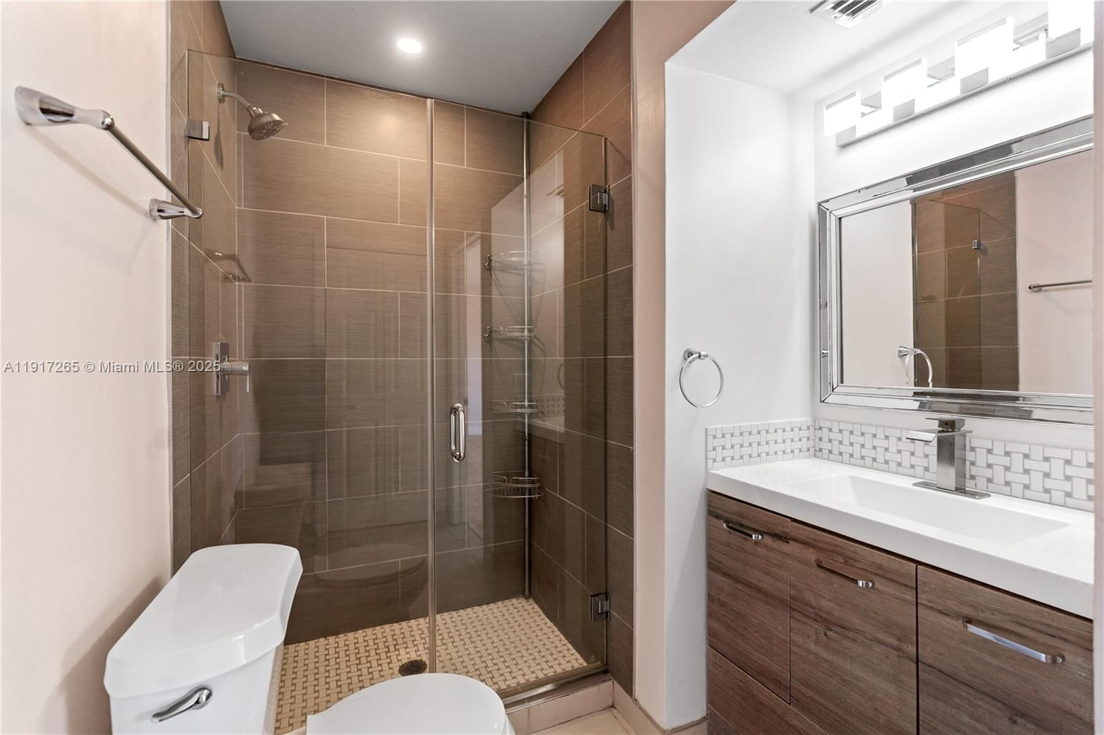 Real estate property located at 6241 116th Pl B, Miami-dade, Snapper Village Condo Pha, Miami, FL