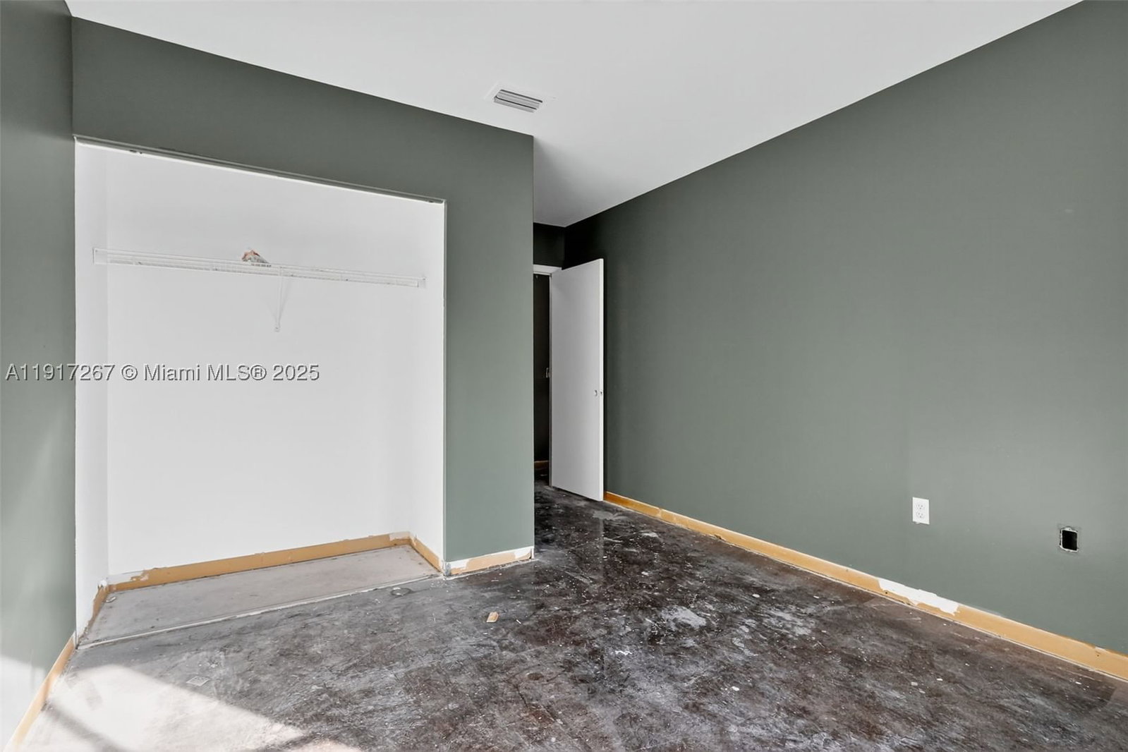 Real estate property located at 11053 113th Pl, Miami-dade, Sabal Chase, Miami, FL